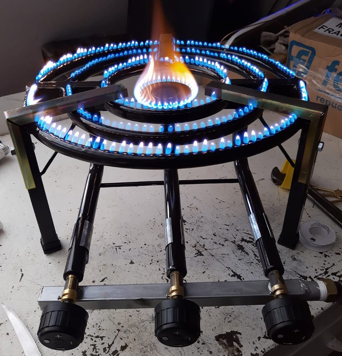 Mechero regulable para disco y paellera